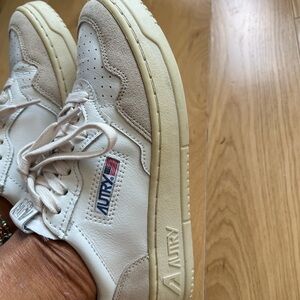 Autry White and Red Leather Sneakers